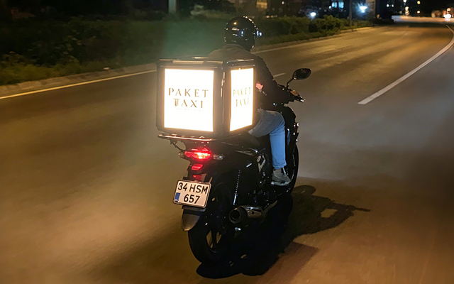 LED Food Delivery Box